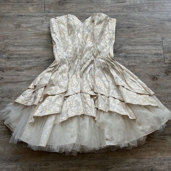Masquerade Dress 5/6 Small White and Gold Accent Homecoming Prom Short Tulle - Picture 1 of 8
